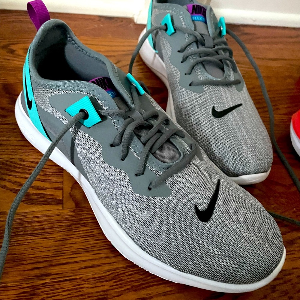 Nike Women’s Flex Trainer 9 Lightweight Shoe